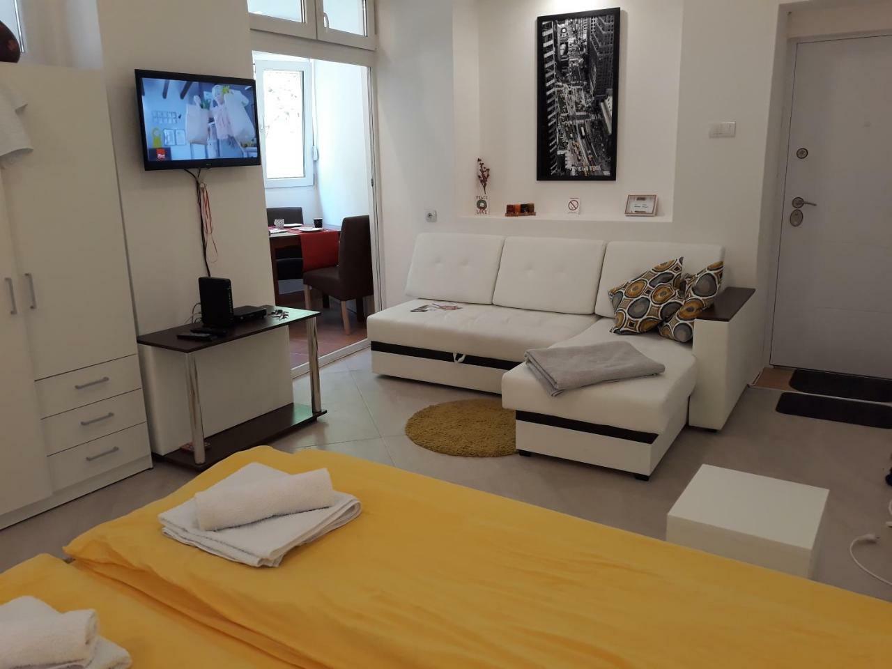 Ferienwohnung White Pearl Belgrad Exterior foto